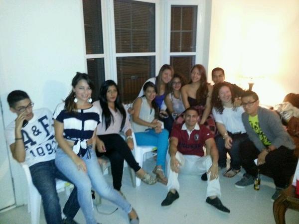 melissaquijanom's tweet image. Lovethem @kukisofresh @ancalual26 @alejitas94 @xvicxD @AaronRose88 @JairElera @GabrielaaMarca #willito #bian #micheluka