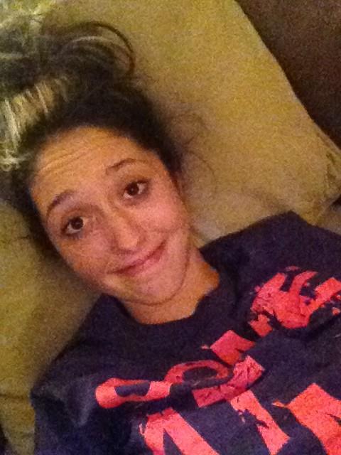 emilyledford14's tweet image. @ToriMariee22 loves me and likes to hack my twitter. #linkedaccounts