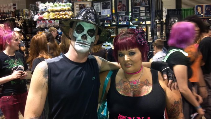 Me and Michael graves from the misfits!! http://t.co/uEfyOldU<a href="/tag/bbw"class="tags"><span>#bbw</span></a><a href="/tag/smokingfetish"class="tags"><span>#smokingfetish</span></a><a href="/tag/bbwporn"class="tags"><span>#bbwporn</span></a>