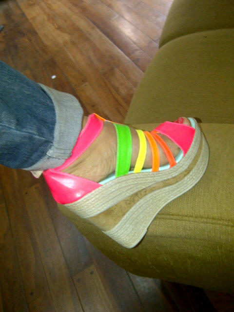 Navilaibarra's tweet photo. Este es mi zapato de hoy.. http://t.co/Kh0H9l6H