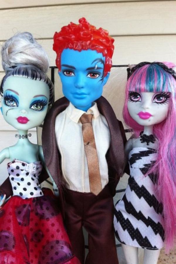 ClubStellaWinx's tweet photo. @MissiRayCyrus The show was great! Look.. I take a picture of @RochelleG__MH @HoltHyde__MH and @FrankieS__MH :) :D💚💜💗❤ http://t.co/VPXbjtZr