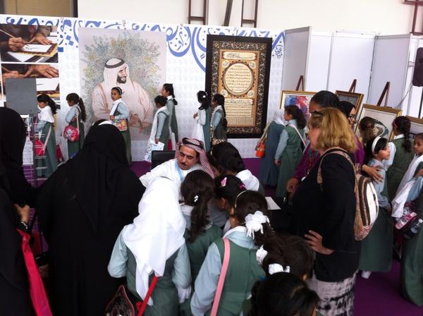 Renowned #Emirati calligrapher #MohamedMandi swamped by eager students at #alainreads12 @tca_abudhabi 
<a href="/abudhabitweets/">abudhabitweets</a>