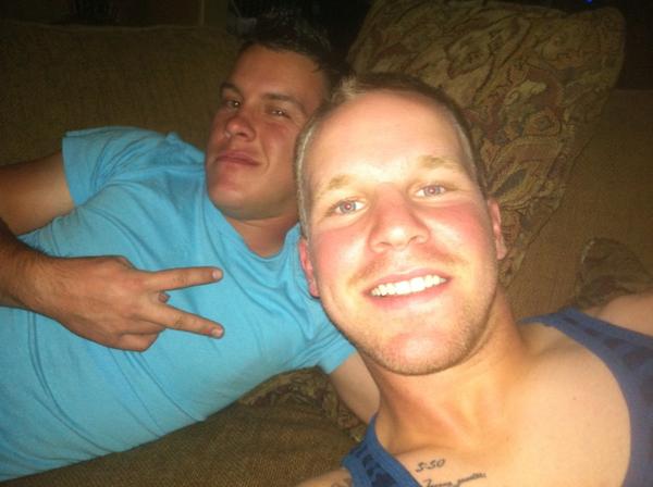 maxwalla's tweet image. Me and my cousin kickin it #Underworldflow