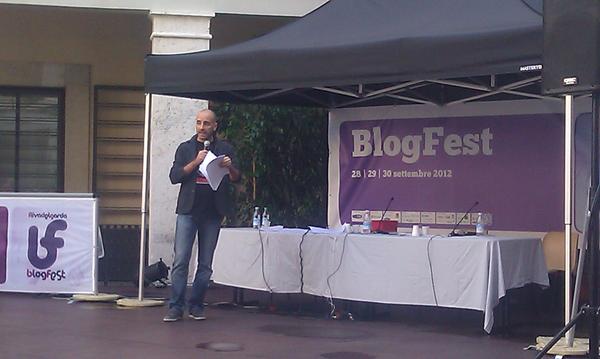 HoldMe's tweet image. #writecamp La Santa Messa secondo @azael
