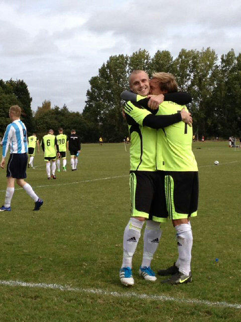 gafferwoodsy85's tweet photo. So much love at football this morning @lukeyG09 @theloungefc_09 ♥ http://t.co/R1YehqQI