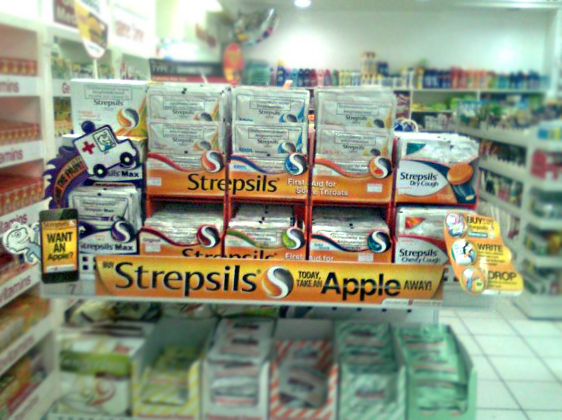 strepsilsPH's tweet photo. Buy Strepsils today, Take an Apple away! See details of our raffle at Strepsils display areas in Mercury Drugstores! http://t.co/g99SkGS6