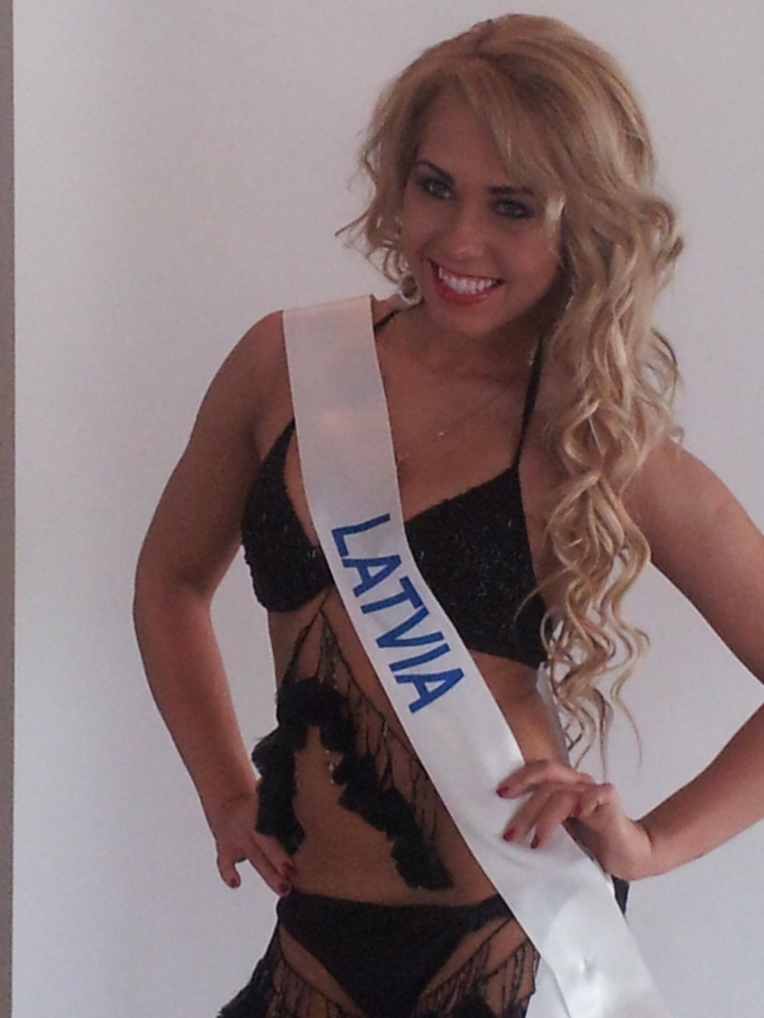 *** Pageant-Mania Coverage MISS INTERNATIONAL 2012 *** A4GzfG1CEAAz0FT