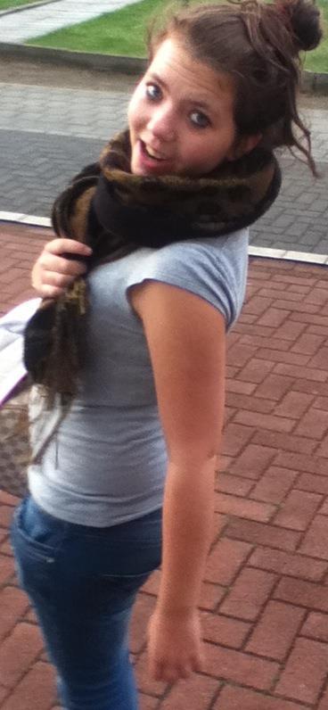 x_Ciieeen's tweet image. Mensen trekken foto, ik posseer en wou nog iets zeggen ;o ..  #Failmoment.
