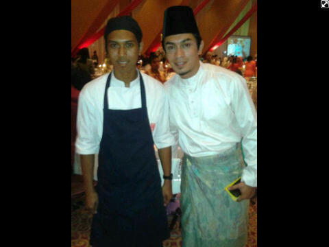 azrulownII's tweet image. With @IqramDinzlyHM. At weeding awal &amp;amp; scha
