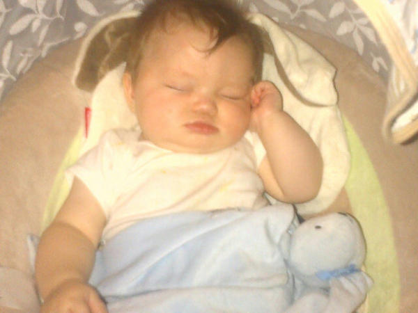 D_Pumps17's tweet image. My little man Liam passed out on me... No quite a vamp yet #GodfatherFlow