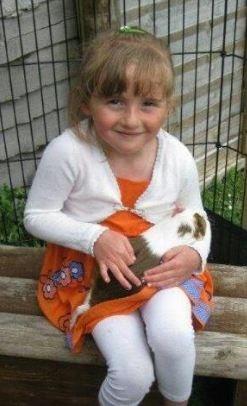 Schofe's tweet image. RT 5yr old April missing from Machynlleth around 7:30pm last night. Seen getting into a light coloured van.