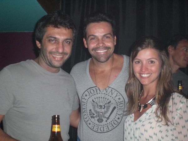 brusartori's tweet photo. @AlexandrePeixe festinha na Zen 28/9 com toda galera de sampa, boa sorte com o #BLOCOBURBURINHO http://t.co/WbYuAIOl