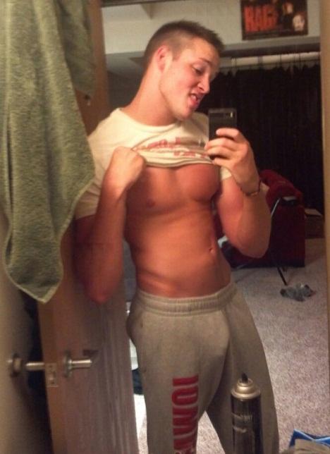 A4LJ1SlCAAAlK60.jpg:large