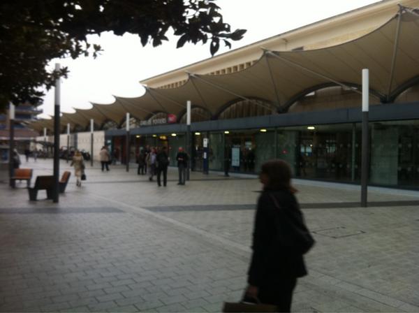 _DavidThomson's tweet photo. Arrivée à Poitiers pour @LesAssises #Assises2012 http://t.co/MKac4Mnh