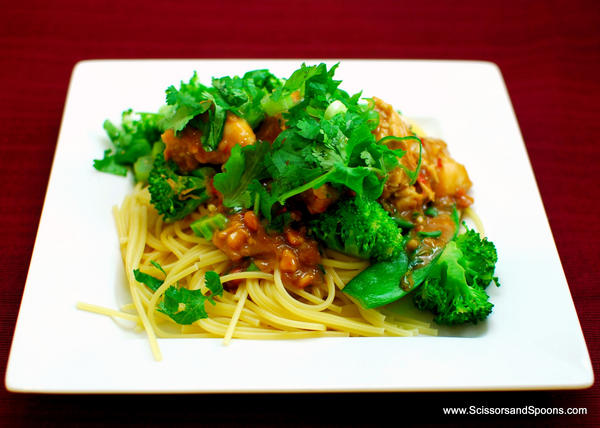 scissorsspoons's tweet photo. Peanut Butter Noodles with Chicken and Vegetables - A quick and delicious dinner recipe http://t.co/VSh2ybts http://t.co/2egrMacv
