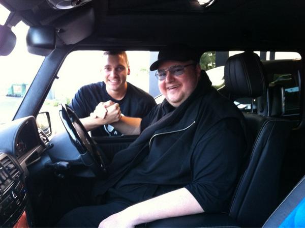 thepressjuicery's tweet photo. @KimDotcom great seeing you today bud, next time your in the area come have a game of cod! http://t.co/4onuARI5