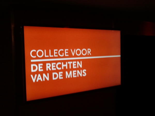 JannyTweets's tweet image. Goed verhaal @advanliempt en Laurien Koster opening College Rechten van de Mens #crvm #mensenrechten