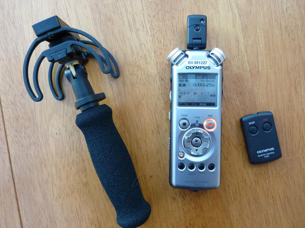 Wessex_Reiver's tweet photo. Trying out new piece of #sound #recording kit Olympus LS-11. Set up to recording, 5 mins &amp; has remote #impressedsofar http://t.co/xl4bZEFy