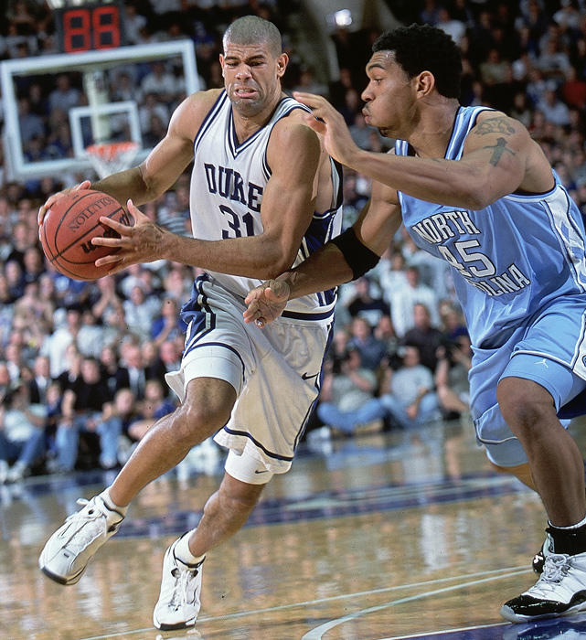 SI Vault on Twitter: "Shane Battier drives past Julius Peppers during a  2001 Duke-UNC game: http://t.co/bb63jbo9" / Twitter