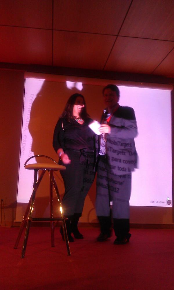 mkdirecto's tweet photo. ¡Enhorabuena, María por ese móvil! #solomo2012 http://t.co/B2qne4bO