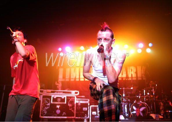 LinkinPark_Pics's tweet photo. #MikeandChester http://t.co/ZEsG0kEj