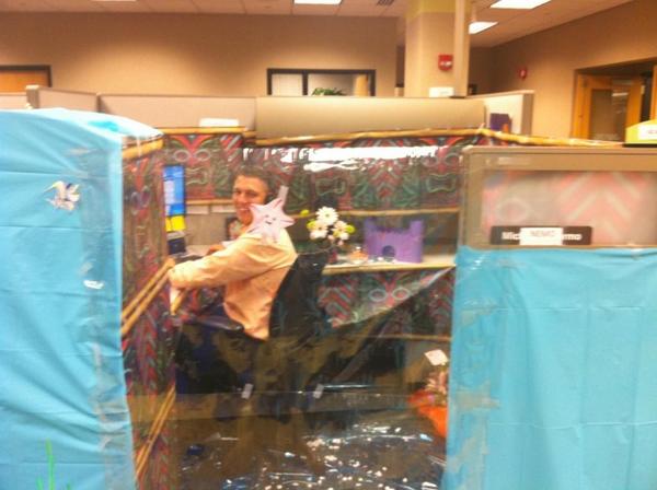 BiigLee's tweet image. Found Nemo #clientserviceweek @OffTheWall1010