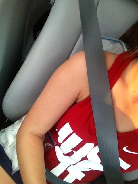 Softballa8's tweet image. #athleticprobs 
#ice
#pitchingpractice