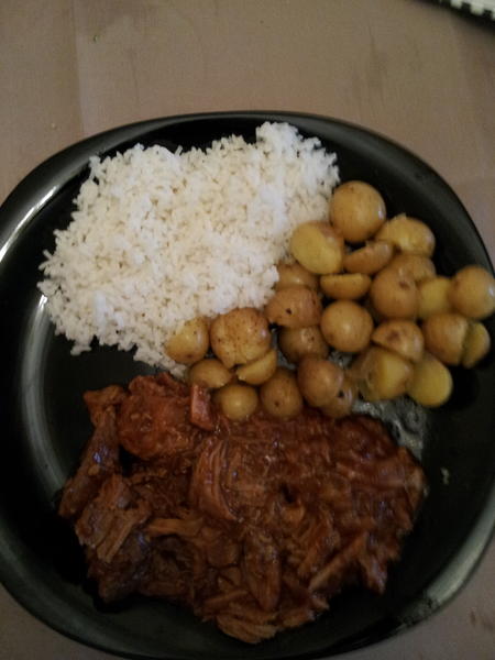 Pull pork, rice, potatoes :) #starving