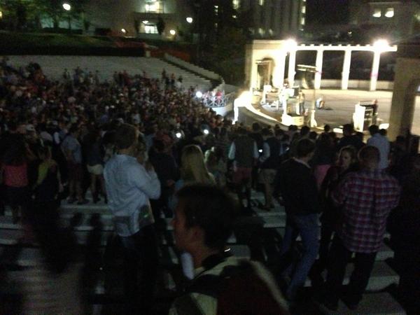 ZTAThink_Pink's tweet photo. University of Arkansas supports THINK PINK WEEK http://t.co/f6QAkmyO