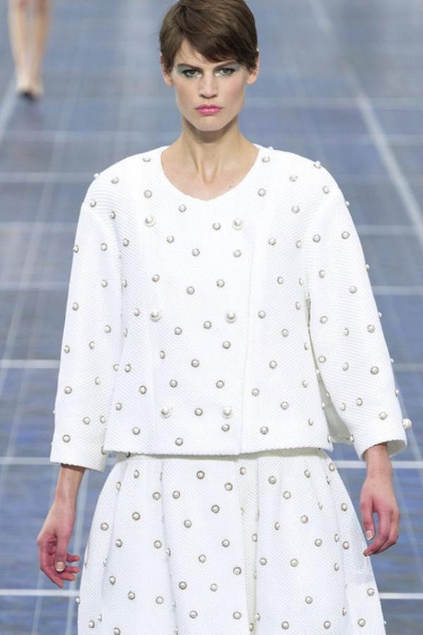JFPEDRAZUELA's tweet photo. Y en #Chanel #ParisFW como en NY y Milan mas inspiración Courreges para el verano 2013 http://t.co/IOVVFKal