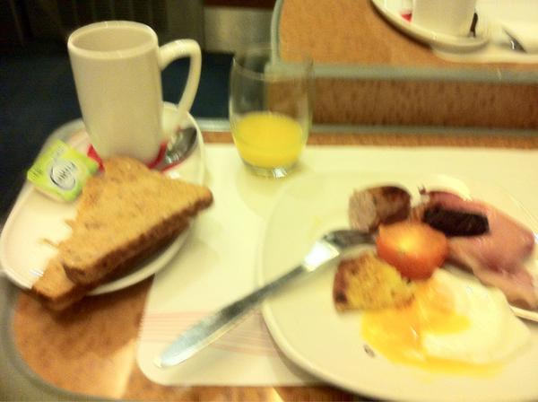 tom_taylor's tweet image. Having a full english thanks to @virgintrains ! Good to see franchise award cancelled! :) #saveVT #goodLuckVT #teamVT