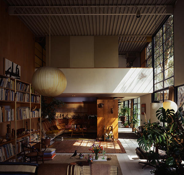 piu_sto's tweet photo. Belloo! “@daraortega: EAMES HOUSE by Charles and Ray Eames ( California,1949 ) Happy World's Architecture Day @piu_sto http://t.co/9nmR1eqn”