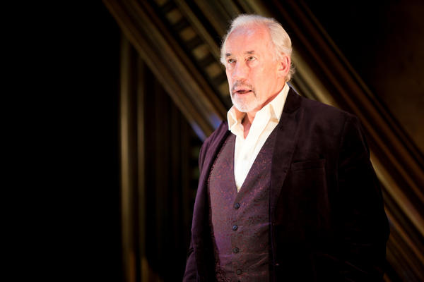 Welcome to all our new followers. To anyone who missed the news, @SimonCallow will be opening EducationLive 2012!