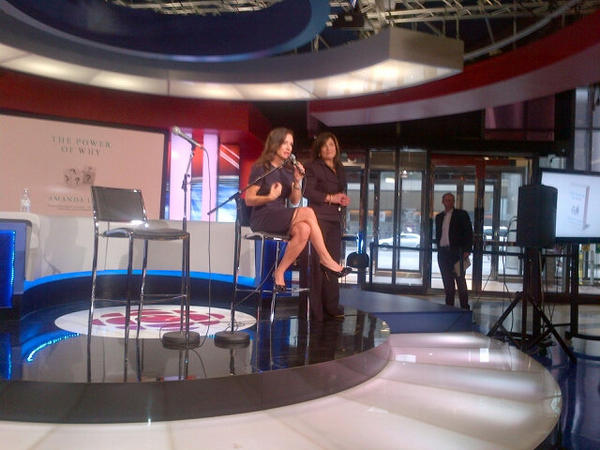 CBC_TOCommunity's tweet image. .@DiBattistaLaura from @CBCHereandNow moderates Q and A with Amanda Lang about her new book #thepowerofwhy #cbctoronto