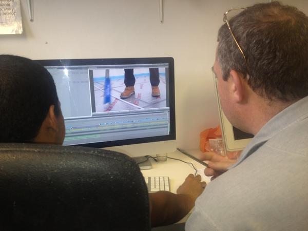 TheKniceProject's tweet photo. Knice recruit Carlos working thru a project directly w/ client!.... Good work man.  Just know when 2 say "yes sir" lol http://t.co/XBaPsfHb