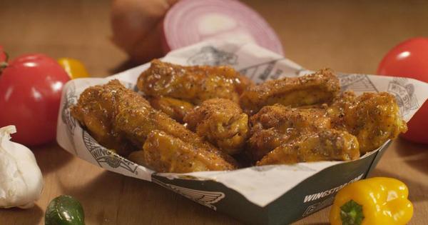 wingstopcv's tweet image. Louisiana Rub will have you licking your fingers!