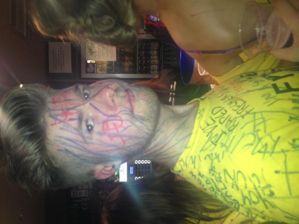 HannahLHob's tweet image. we are sorry #flat3 #38