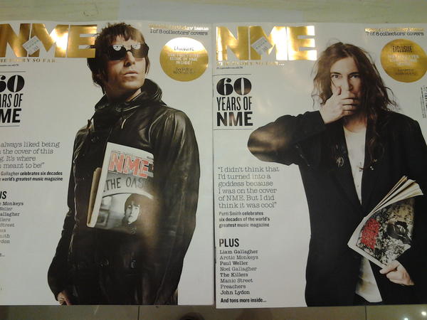 @jusbow เล่มละ245บาทครับ ที่พารากอน เหลือแค่สองปกครับ