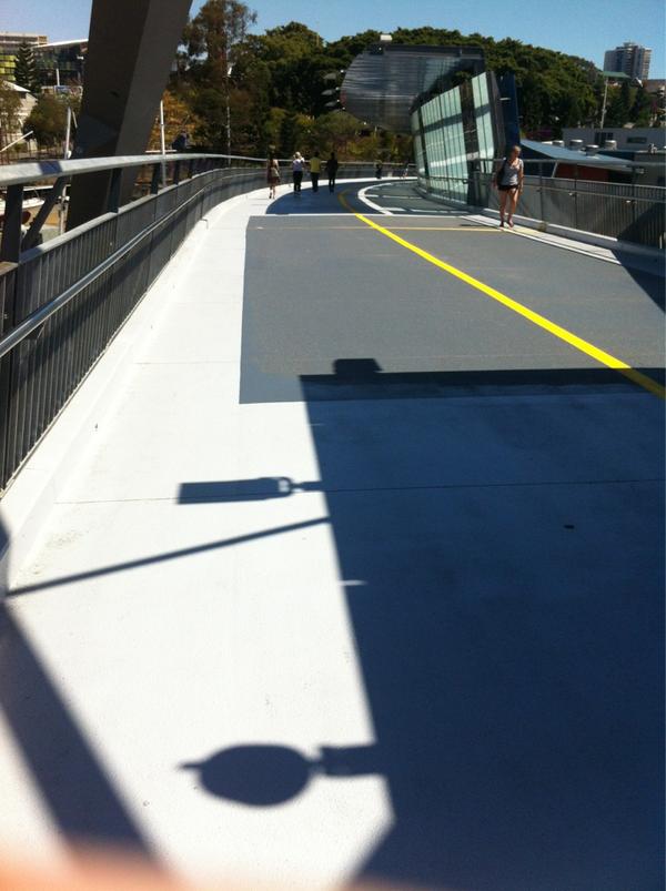 petergollagher's tweet image. Hot day + new surface on bridge = sweltering walk home! #GoodWillBridge #Brisbane