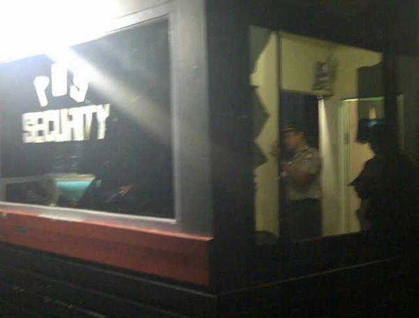 Pos security Perumahan Villa Permata Harapan Parang Tambung dilempar dan di rusak oleh org yg tdk di kenal