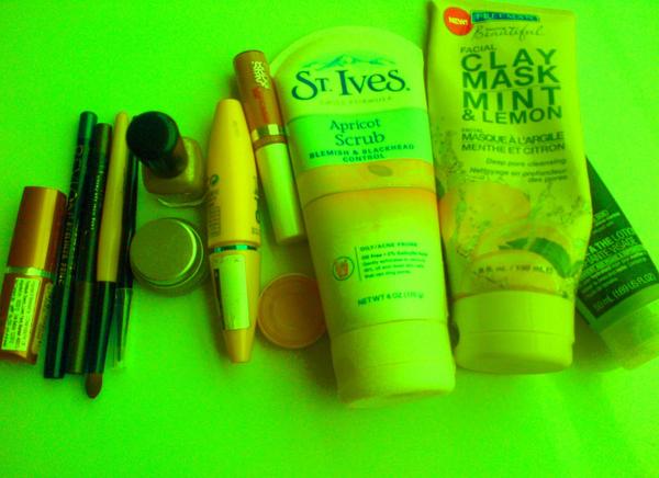 Diptidiva1's tweet image. Guess what I am editing #youtubefun