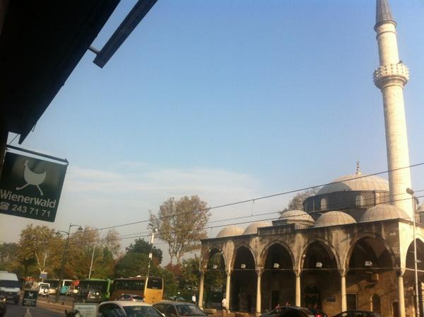 kupferblum's tweet photo. Istanbul darf nicht Wien werden!!!!;) http://t.co/rvM5Z7JF