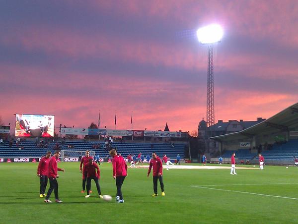 "<a href="/G_R_I_S_T/">Chris N</a>: " #heltwe