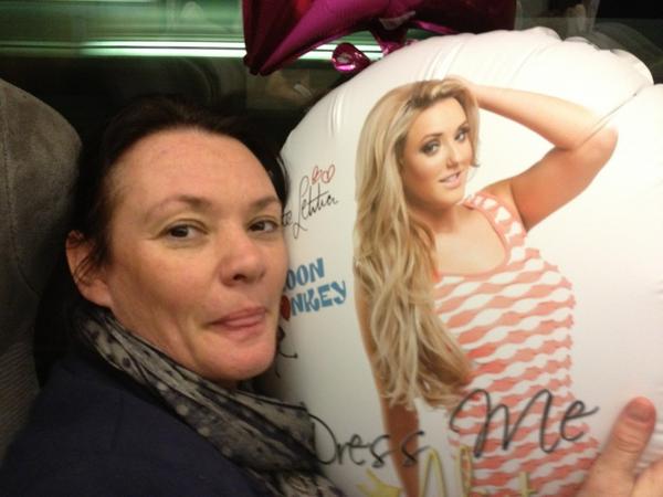 @annarobinson_15 @CharlotteGShore <a href="/SophieGShore/">saved</a> <a href="/ScottHunt_/">Scott Hunt</a> <a href="/lowis_harding/">Lowis harding</a> taking the bibby home #balloonforehead