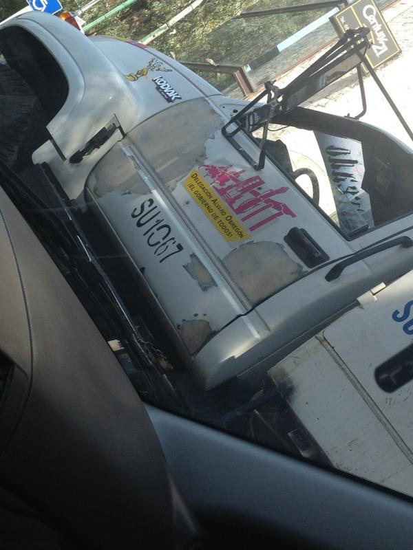 El chofer de este camión de basura viene tomando cerveza!Luego pq
hay accidentes! <a href="/VecinosAO/">Vecinos DelegaciònAO</a> 
RT pa q lo sancionen