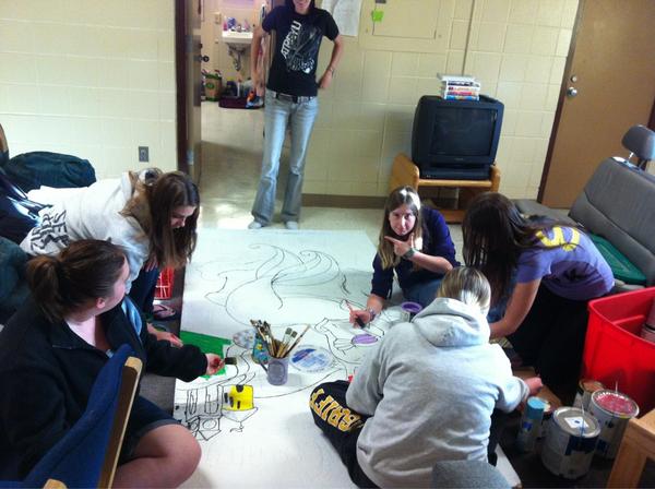 guttercakee's tweet image. This is what team work looks like! #AGD #KappaBeta #Homecomingboard