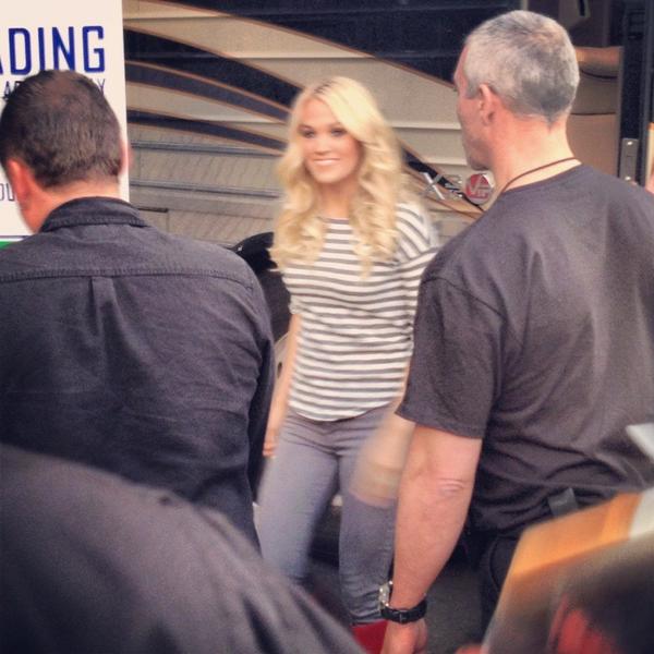 k8os's tweet photo. @carrieunderwood short but sweet! Can't wait for the show!!! http://t.co/lIM3Bfjs