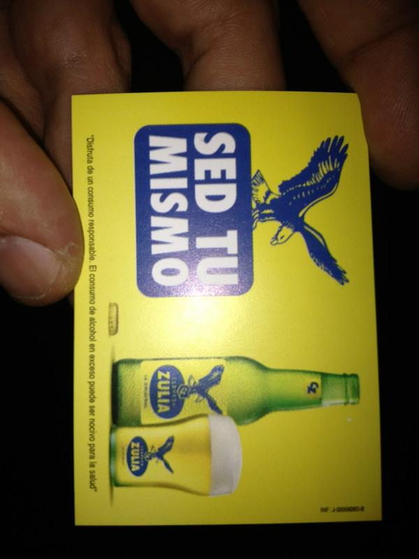 elteatrobar's tweet photo. Entrada Libre y de paso la primera te la invita @Cervezazulia ... #GarageZulia ... Las otras a BsF 10 http://t.co/XpzCUf0z