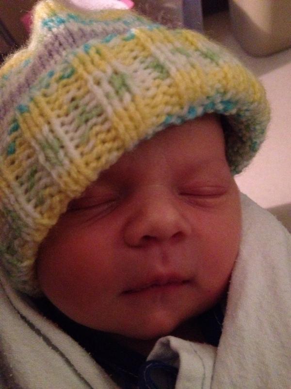 jeremyfritsche's tweet image. Our little peanut! #yegpreg #yegdad