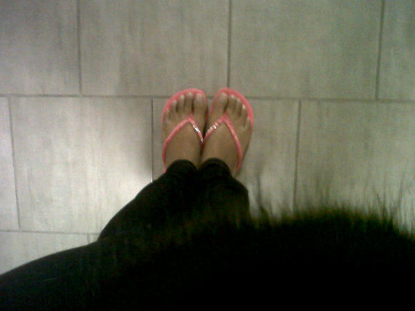 SOLACE_ShwetaW's tweet image. Not the first time I've forgotten to change out of flip flops when leaving home.. #LazyFashionista #comfortwins